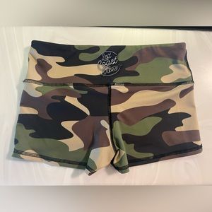 Left Coast Vibes Booty Shorts Size Small
